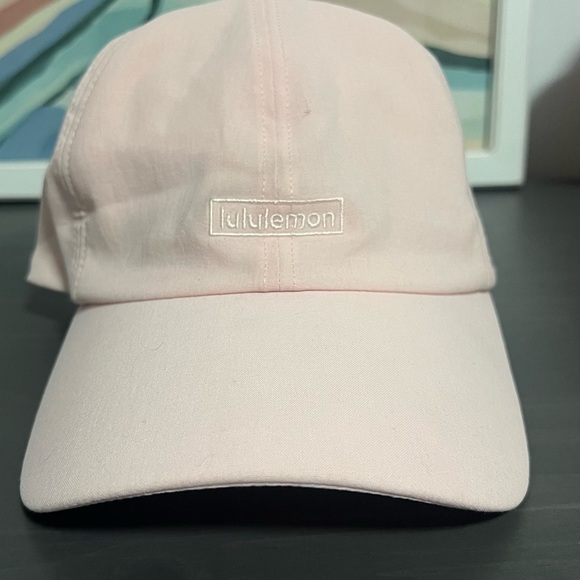 Lululemon hat light pink - Picture 2 of 2
